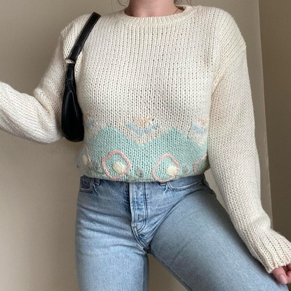 Vintage cream pastel hand knit sweater - Picture 6 of 8